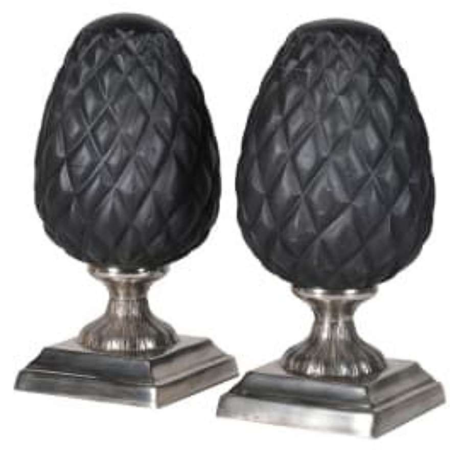 Pair of Black Oval Decoratios on Stands. Ref MES134